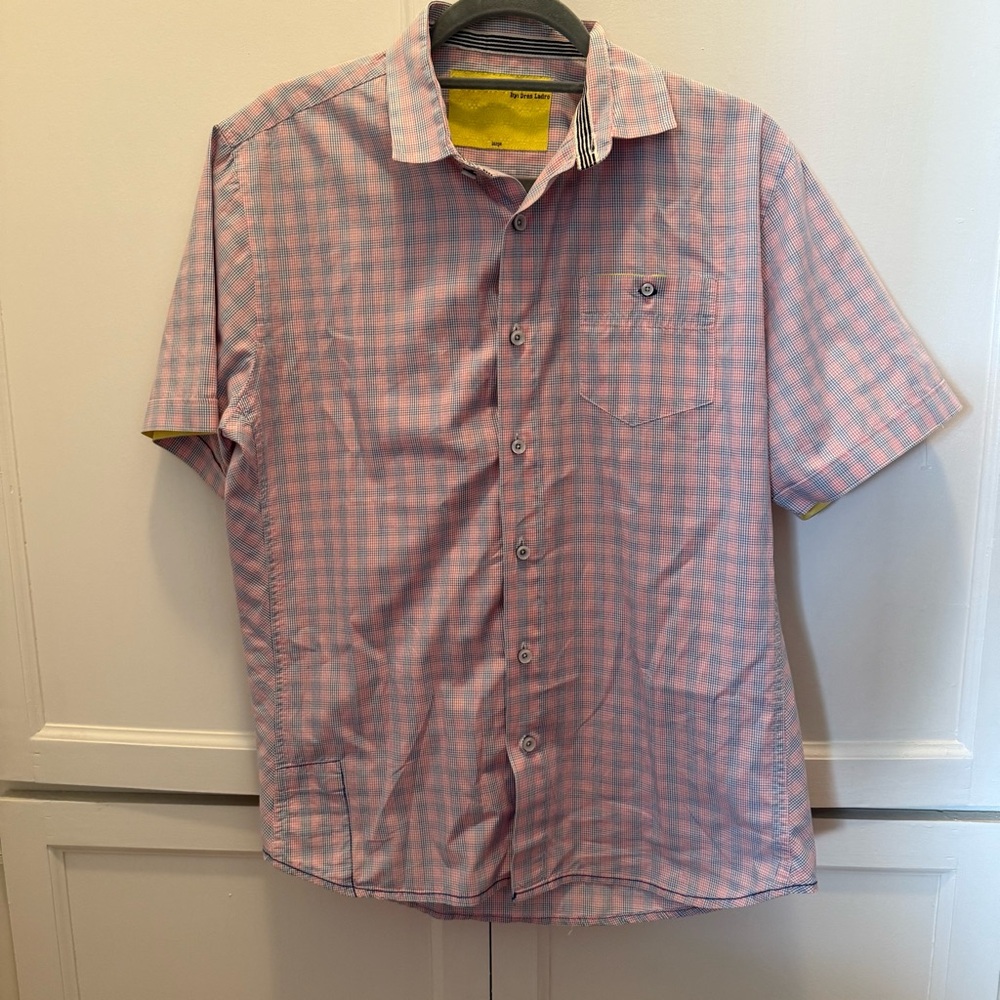 Descendant of Thieves button up shirt Large